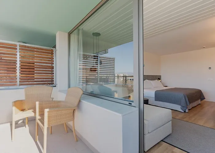 Magnolia - Adults Only 4*